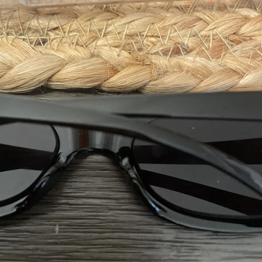 JOAN RIVERS 100% UV Protection Black Sunglasses with case